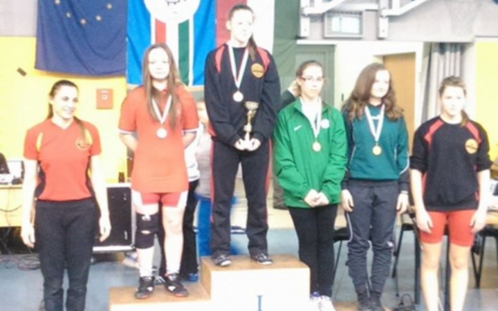 Birkózás: egy ezüst a döntőben