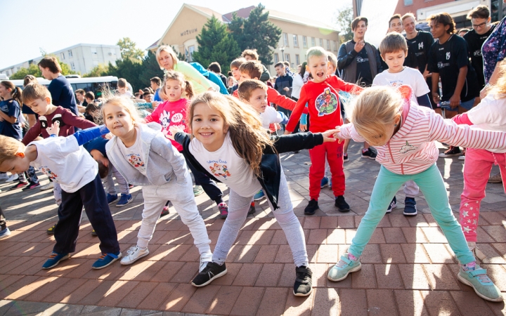Ha mozgásról van szó, mindig megtelik a főtér