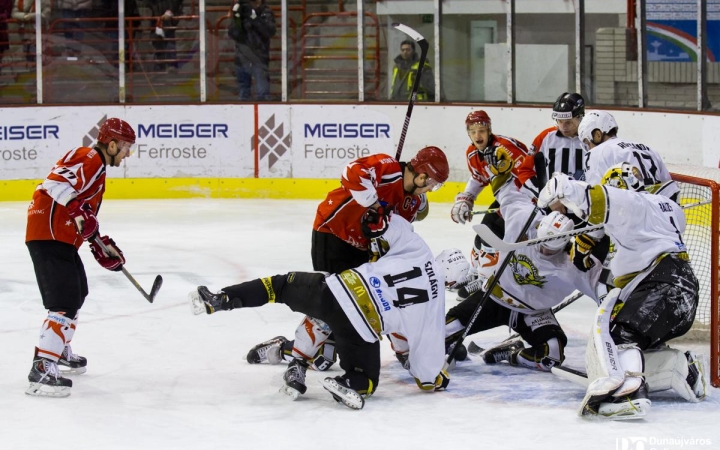 Jégkorong MK: kezdés a Miskolc ellen