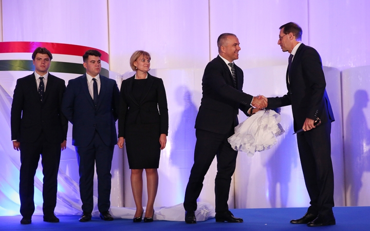 Hozták a papírformát