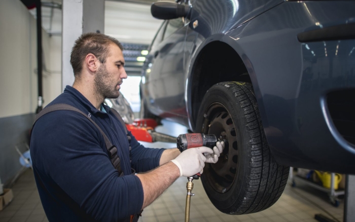 D+ Híradó - Téli gumi, könyvbemutató