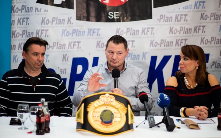 Egy ringben az amatőrök és a profik