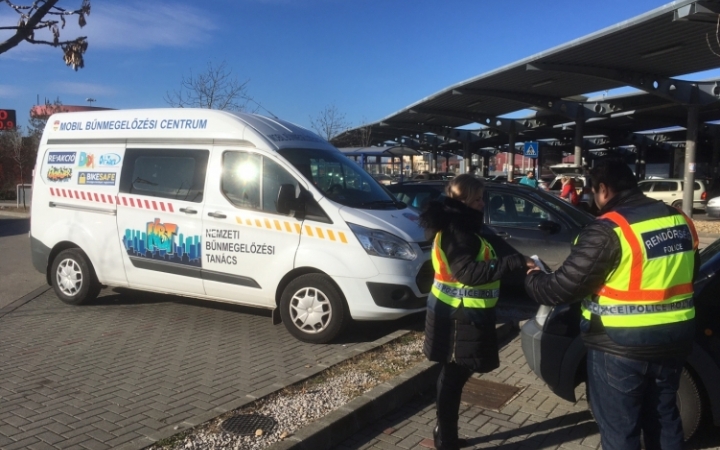 Az adventi időszakban is körültekintően