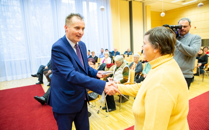 „Az idő szalad, a szeretet marad!”