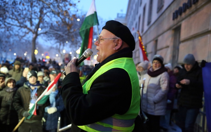 Tüntetés a Vasmű úton