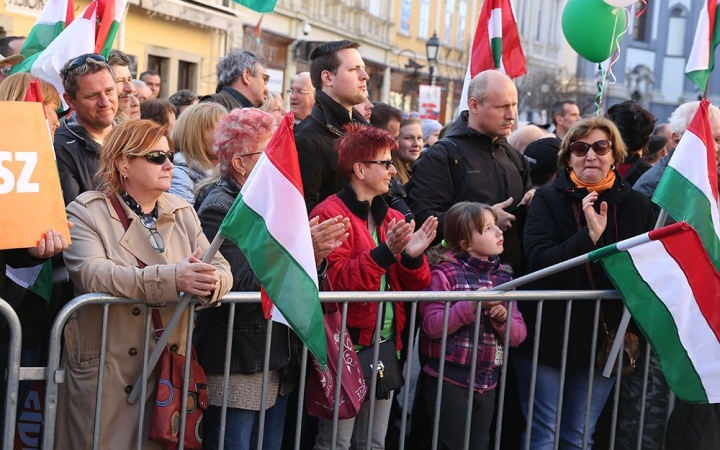 Összezuhant az ellenzék, növekedett a Fidesz-KDNP