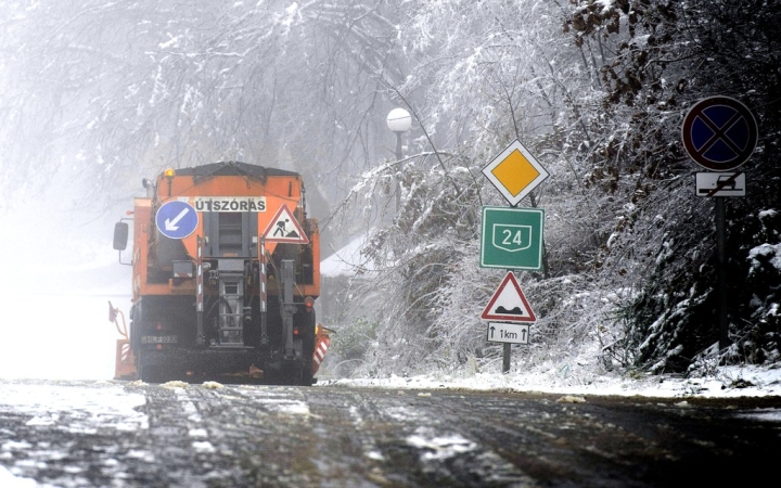 Ónos eső miatt adtak ki figyelmeztetést