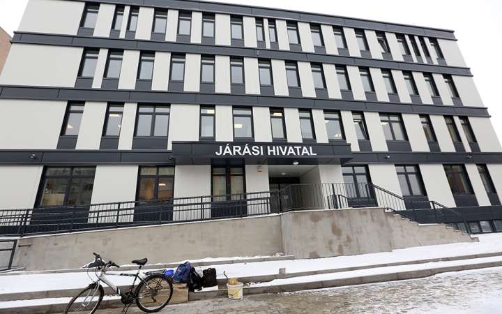 Tavasszal birtokba vehetik a városlakók az új Járási Hivatal épületét