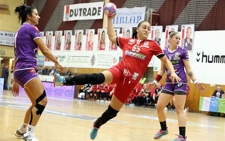 Meccsel készültek a kupára