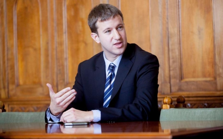 A jobbikos képviselő nem engedélyezné a kritikus tartalmakat Sorosról