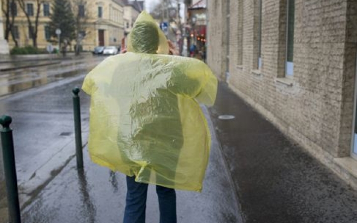 Durva szél lesz ma is - riasztás a megyére