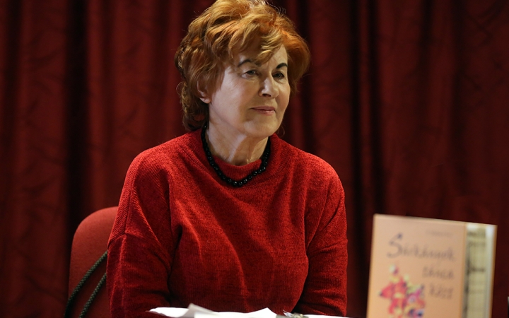 Egy kötet az életről, hazáról