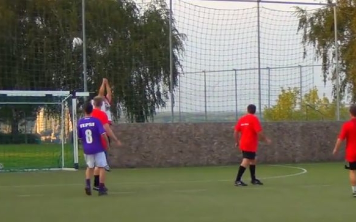 Kispályás foci: botlott a második