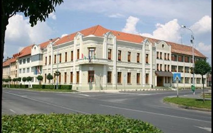 Szánalmas trükközést mutatott be a jobbikos polgármester