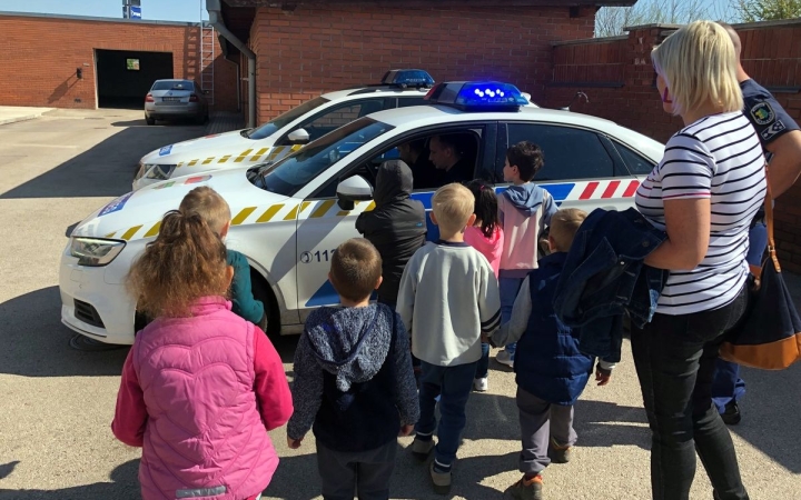 Ovisok a Dunaújvárosi Rendőrkapitányságon