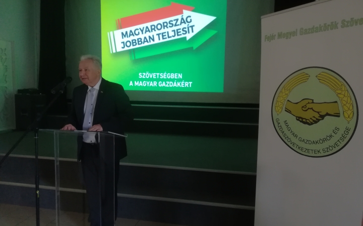 "Értékválasztás előtt állunk"