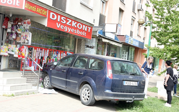 Tömegkarambol a Skálánál