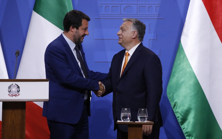 Orbán: egyetértünk Salvinivel, hogy Európa határait meg kell védeni a migránsinvázióval szemben