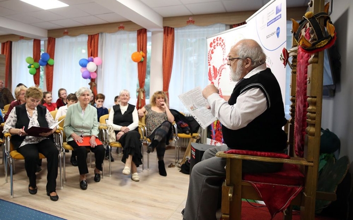 Mesék szóban és videón