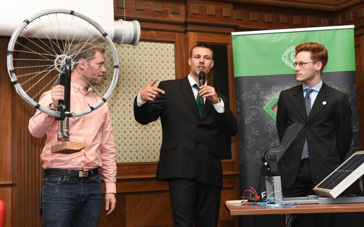 Győzteseket hirdetett a MEKH!