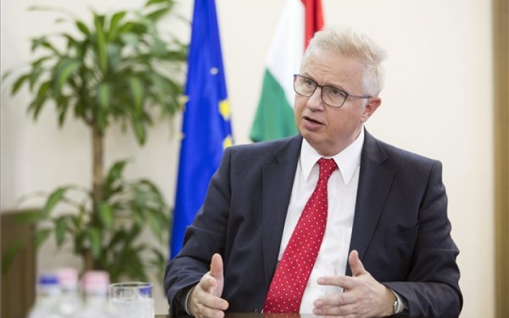 Trócsányi László: A magas részvétel a demokrácia győzelme