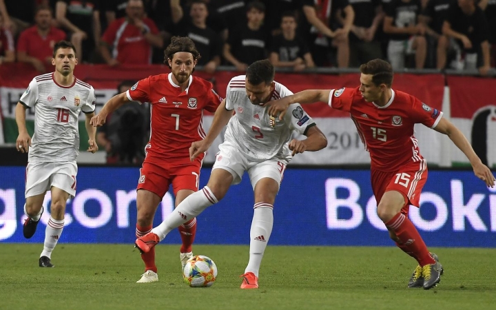 Győzelmével megerősítette első helyét a válogatott