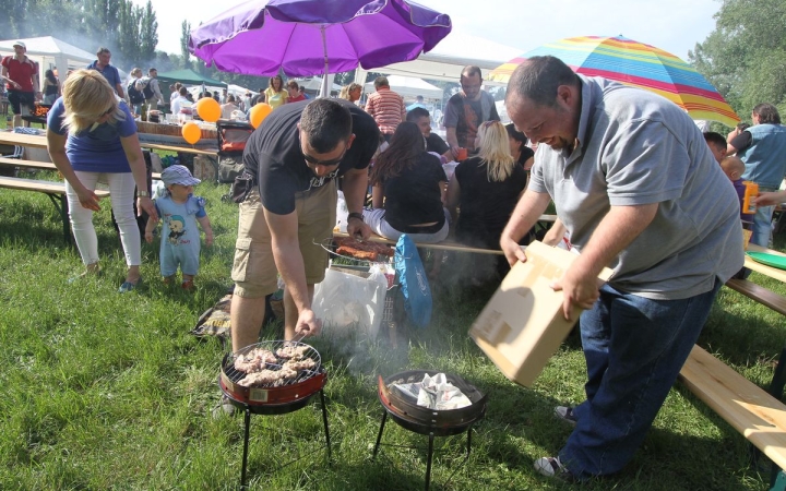 Hétfőtől már lehet asztalokat foglalni a Parázs Varázsra!