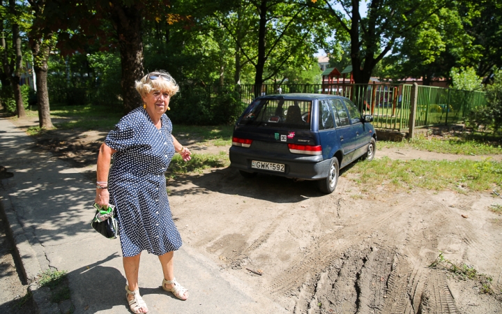 Huszonegy új parkolóhely épül