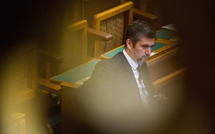  Hadházy lemondása – Belső ellentét verheti szét a Mindenki Magyarországa Mozgalmat