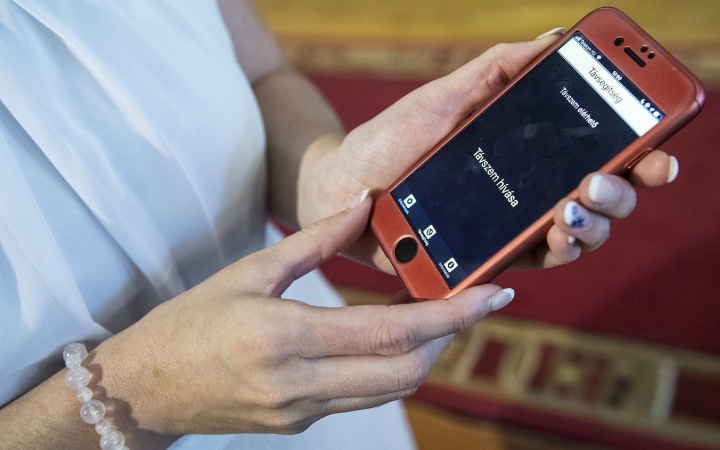 Tesztidőszakba lépett a vakokat segítő Távszem szolgáltatás