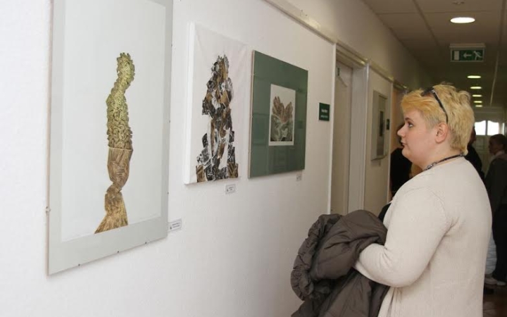 Gondolatok - absztrakt tárlat az Iparkamarában