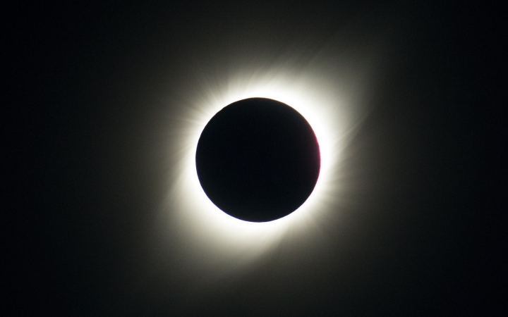 Délidő, éjsötét