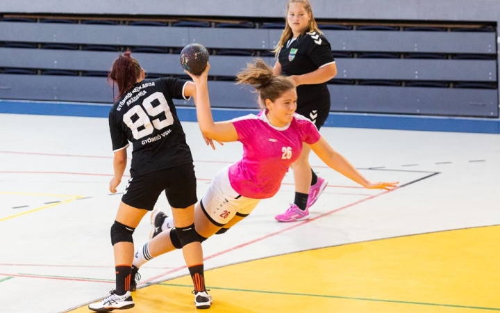 Kézilabdával emlékeztek!