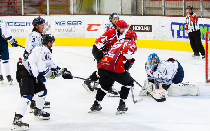 Könnyed siker a Titánok ellen