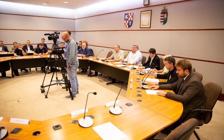 D+ Híradó - Közgyűlés, kupakgyűjtő