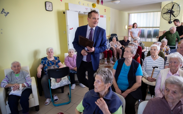 Minden generáció felelőssége és kötelessége a gondoskodás