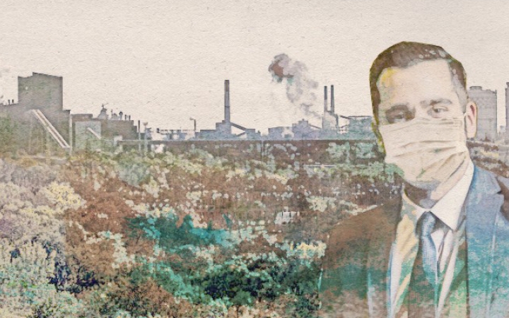 A dunaújvárosi füsttől fuldoklik Pintér Tamás, miközben Gyurcsány bábjaként azokhoz dörgölőzik, akik a helyzetet előidézték