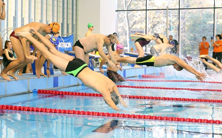 Jótékony hosszok az Úszógálán