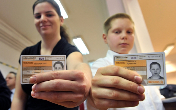 Október végéig kell érvényesíteni a diákigazolványokat