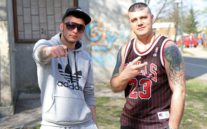 Csibészek, csapassátok!