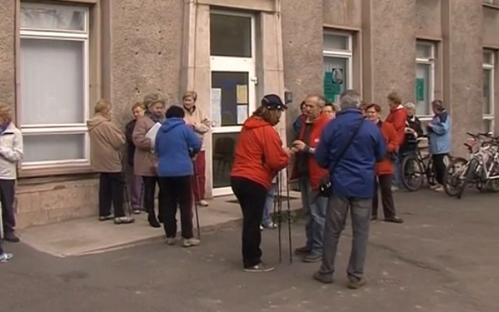 Két bottal az igazi