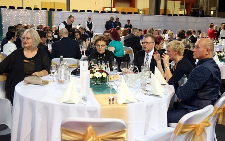 Csúcskategóriás lélegeztető gépre gyűjtöttek