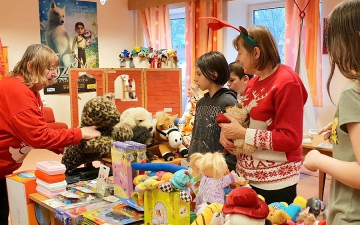 Könyvtár: Karácsonyi Kavalkád (nem) csak gyerekeknek