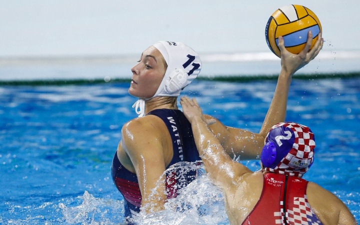 Kiütés az Eb-nyitányon