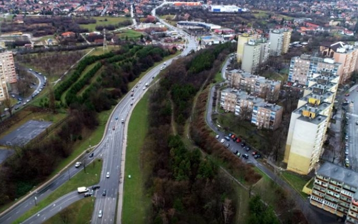 Reggeli relax – és a város madártávlatból