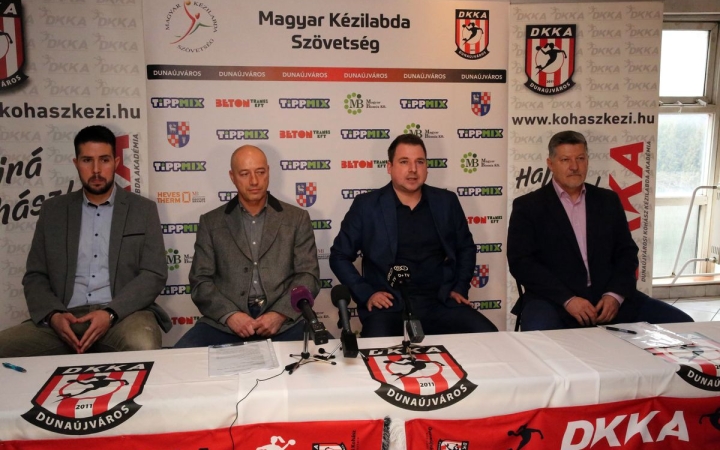 Új felállásban néznek a jövő elé!