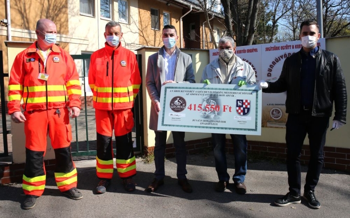 Dunaújváros kenyere: rendhagyó adományátadó, nemes gesztusokkal