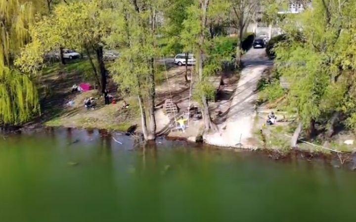 Hát még ez is: hintasirató