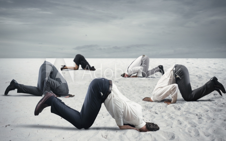 Homokba dugjuk a fejünket vagy pánikolunk? Ez a személyiségtípusunktól is függ