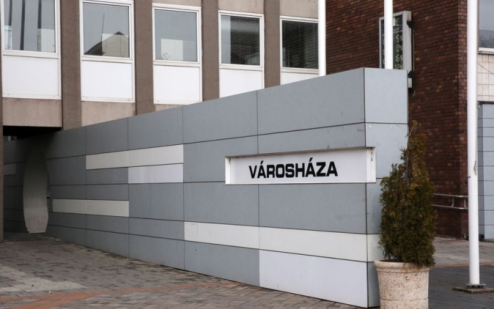 Polgármesteri Hivatal: péntekenként zárva!